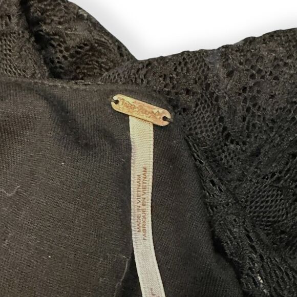 FREE PEOPLE Women’s Black and Navy Sleeveless Lace Fit and Flare Mini Dress Size - Picture 5 of 8